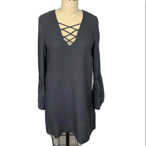 H&M Dresses & Skirts - H&M Bell Sleeve Lace Up Dress